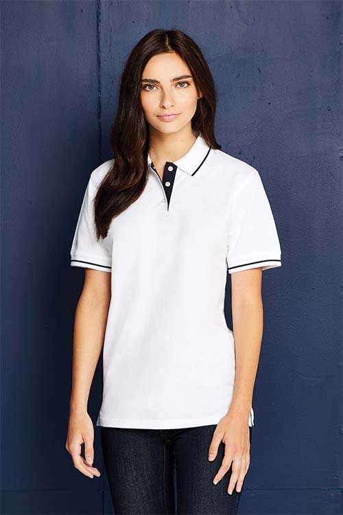 Berufsbekleidung Zimmermädchen weißes Poloshirt mit schwarzen Kontrasten KK706