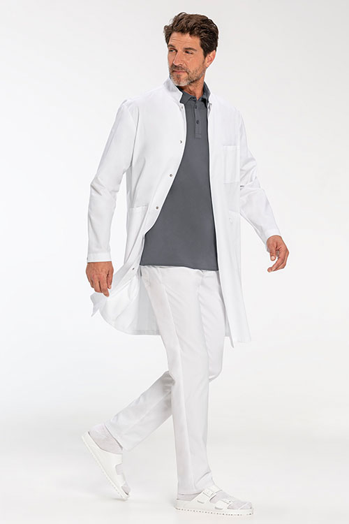 Berufsbekleidung Labor Greiff Care Kittel mit Poloshirt und weißer Hose