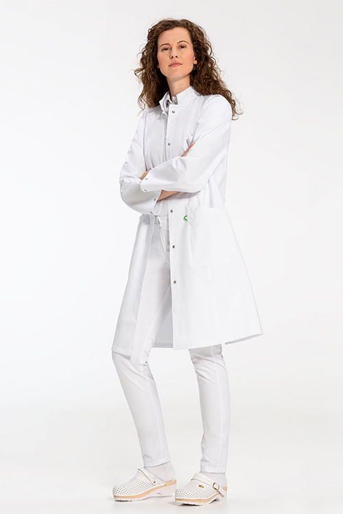 Berufsbekleidung Apotheke Greiff Care Kollektion weißer Damenmmantel mit Stehkragen