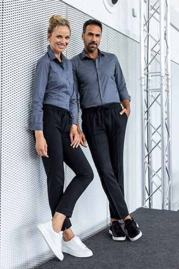 Hotel Uniform Greiff Simple Kollektion Joggpants mit Hemd und Bluse