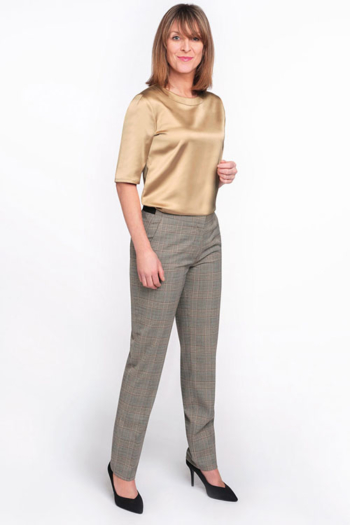 Messebekleidung Casual mit Grey-Check Hose und 3/4 Bluse in gold